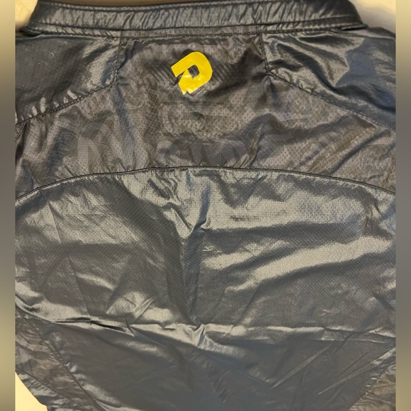 DeMarini 1/4 Zip Black Wind & Rain Batting Practice Short Sleeve |Unisex Small - Picture 9 of 16